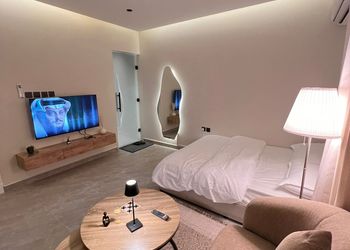 استديو بدخول ذاتي وسرير ماستر
