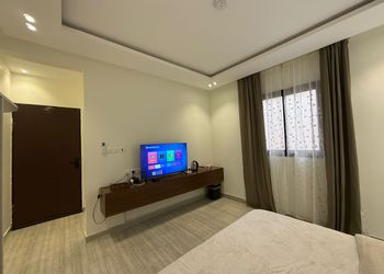 استديو بسرير ماستر