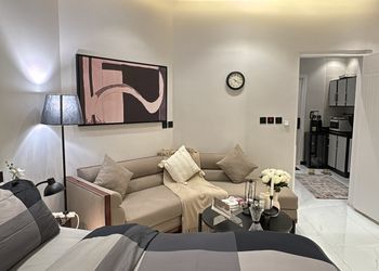 استديو بدخول ذاتي وتصميم أنيق 