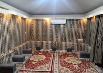 استراحة بجلسة خارجية ومجلس 