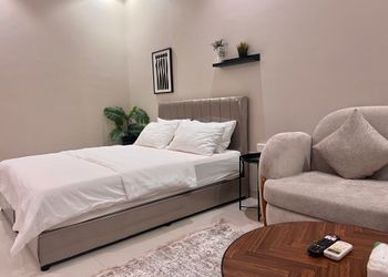 استديو بتصميم أنيق ودخول ذاتي