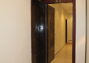 استديو أنيق بسرير ماستر وجلسة جانبية 