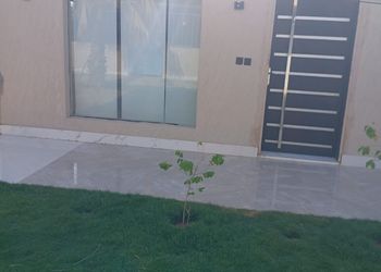 مزرعة بمسطح اخضر ومجلس