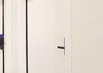 استديو بأثاث مريح وبسيط 