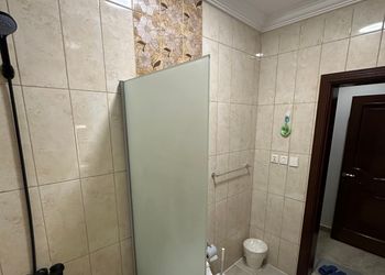 شقة بغرفتين نوم ودخول ذاتي 