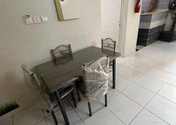 شاليه بجلسة خارجية وألعاب أطفال 