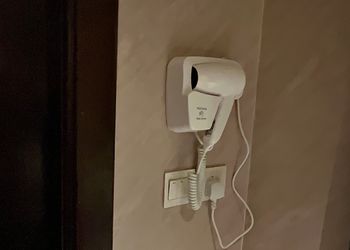  شقة بغرفتين نوم وأثاث مريح 