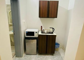 استديو بسرير ماستر وجلسة جانبية