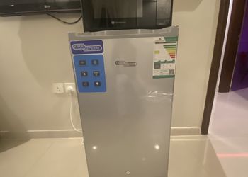استديو هادئ بدخول ذاتي 