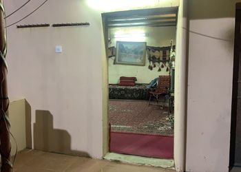 استراحة بمجلس وفناء خارجي