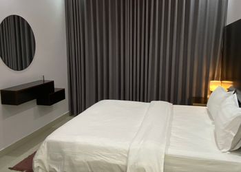 شالية بمجلس مطل على المسبح 