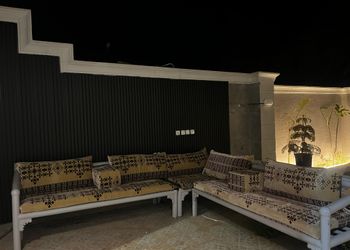 شاليه بمسبح تدفئة واسطبل خيل