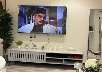 استديو بسرير ماستر وجلسة جانبية