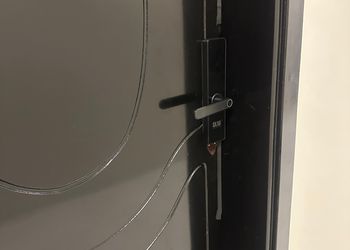 استديو بأثاث مريح وبسيط 