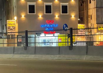 استديو بأثاث مريح وبسيط 