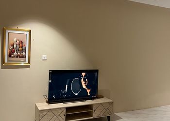 شقة بغرفة معيشة وغرفة نوم 
