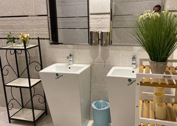 استراحة بمجالس ومسطحات خضراء