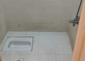 شاليه بألعاب أطفال وجلسة خارجية