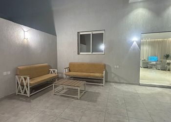 استراحة بمجلس وغرفتين نوم 
