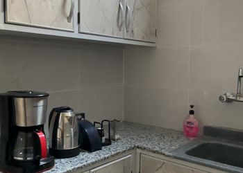 شقة بدخول ذاتي وصالة مريحة 