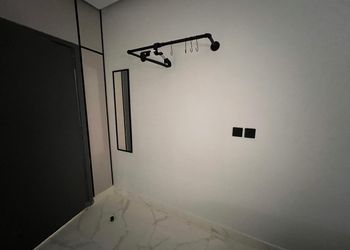 استديو بتصميم هادئ ودخول ذاتي 