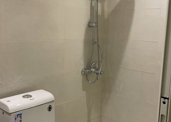 استديو بسرير ماستر وجلسة مريحة 