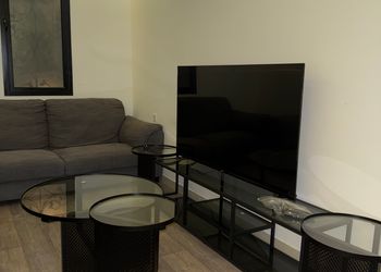 شقة بدخول ذاتي وغرفة نوم 