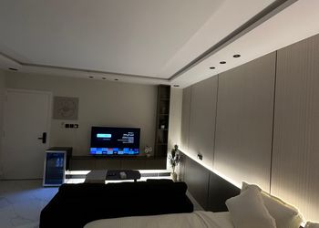 استديو بتصميم أنيق ودخول ذاتي