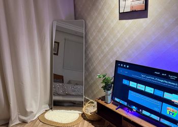 استديو بسرير ماستر وجلسة جانبية