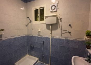 شقة بغرفة معيشة وغرفة نوم 