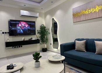 شقة بدخول ذاتي وغرفة نوم مريحة 
