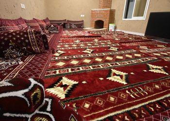 استراحة بصالة جلوس انيقة واطلالة
