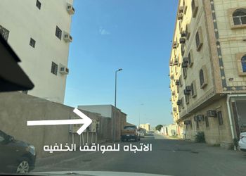 شقة بغرفتين نوم وصالة
