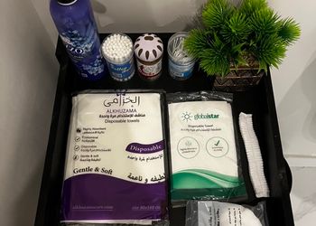 شقة بدخول ذاتي وصالة أنيقة 