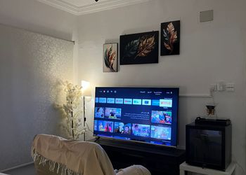 استديو بسرير ماستر وجلسة جانبية