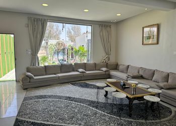 شاليه بألعاب مائية ومسبح
