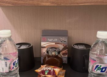 استديو بسرير ماستر وجلسة جانبية
