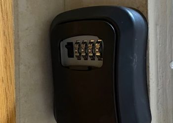 شقة بغرفتين نوم وصالة 