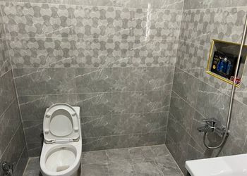 شقة بغرفة جلوس وغرفتين نوم 