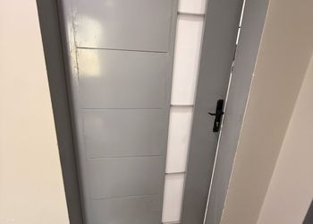 شقة  بصالة جلوس وغرفة نوم