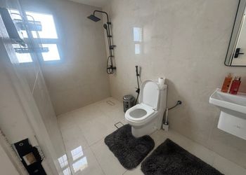 استديو بسرير ماستر وجلسة جانبية 