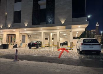 شقة بغرفتين نوم وصالة