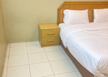استديو بسرير ماستر وأثاث مريح 