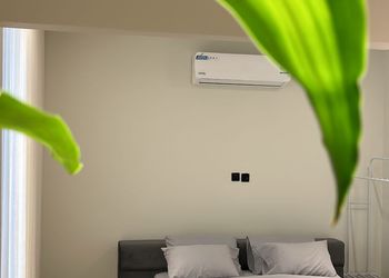 استديو بسرير ماستر وجلسة جانبية 