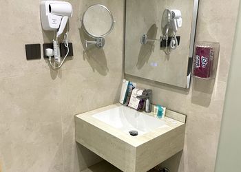 استديو هادئ بسرير ماستر 