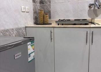شقة واسعة بدخول ذاتي