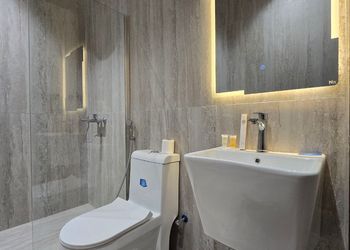 استديو بسرير فردي وجلسة جانبية