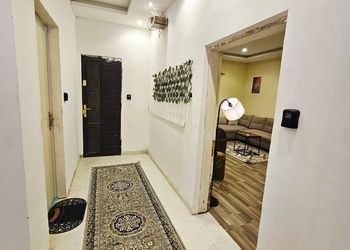استديو بسرير ماستر وجلسة جانبية 