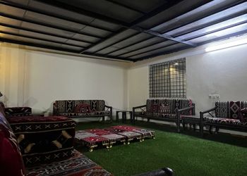 استراحة بمسبح خارجي 