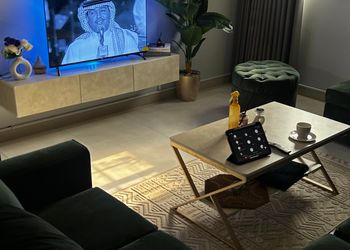 شقة بصالة جلوس وغرفة نوم 
